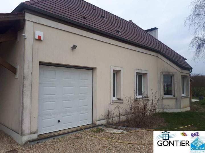 Façade rénovée Santeny