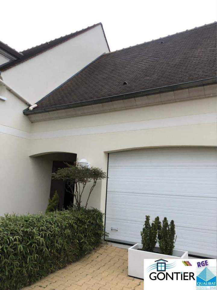 Façade rénovée Santeny