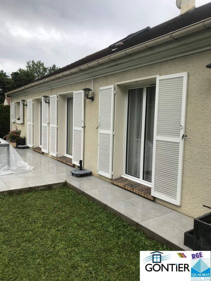 Façade rénovée Santeny